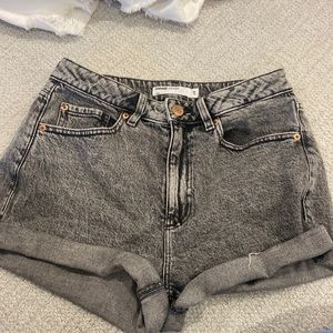Garage mom shorts !! Never worn!!